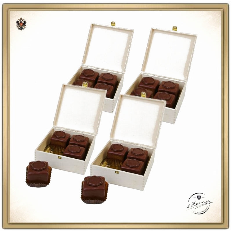 4 x 4 Stk. Wiener Sacherwürfel im Holzkistchen